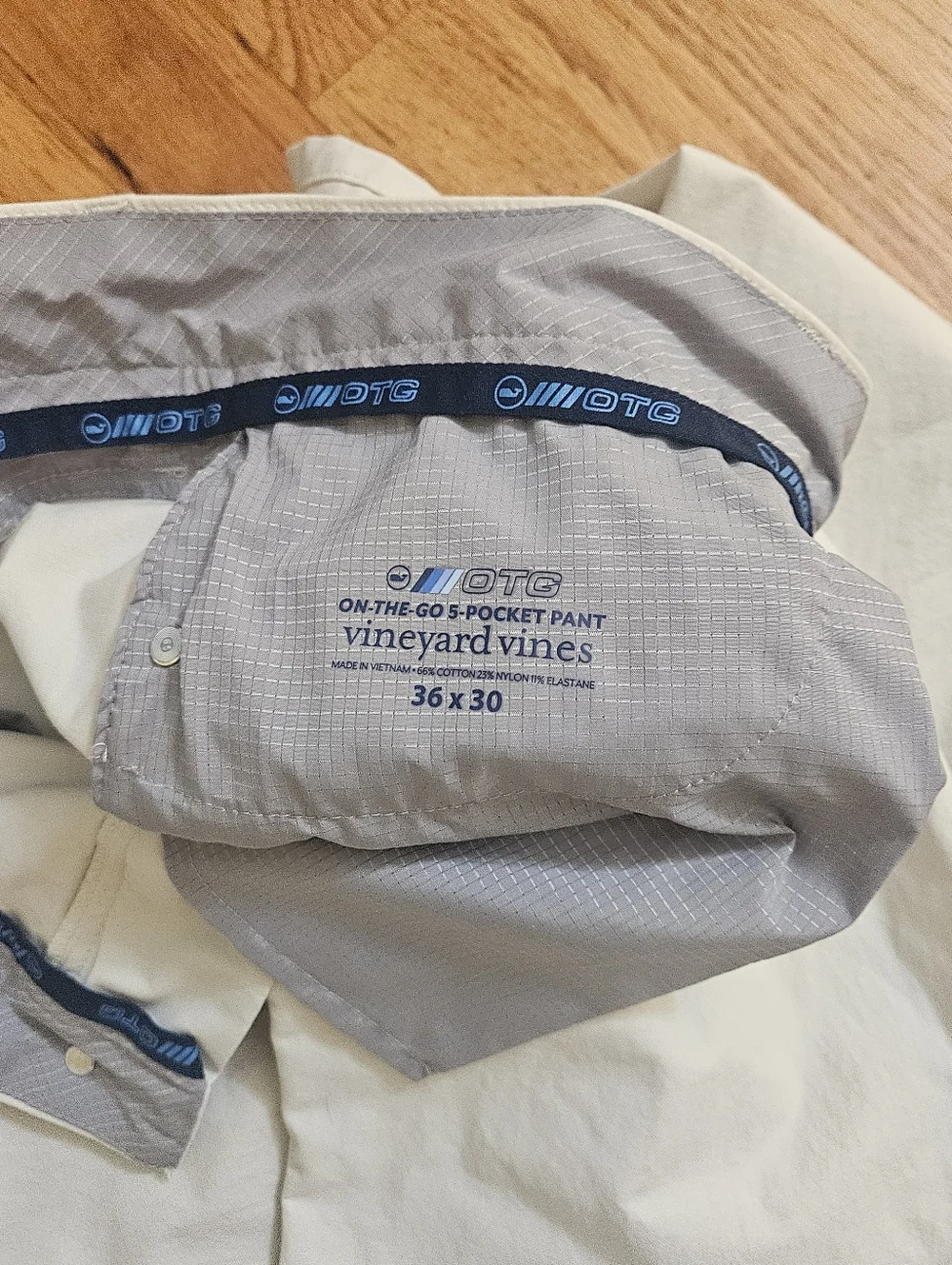 Vineyard Vines On-The-Go Pants (OTG) EUC Size 36+30